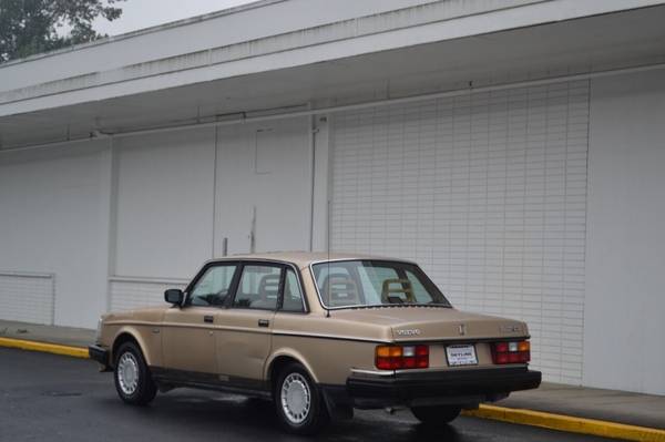 1990 Volvo 240 Base 4dr Sedan - - by dealer - vehicle for sale in Tacoma, WA – photo 4