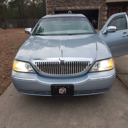 Lincoln Town Car - 2008 for sale in Camden, SC – photo 3