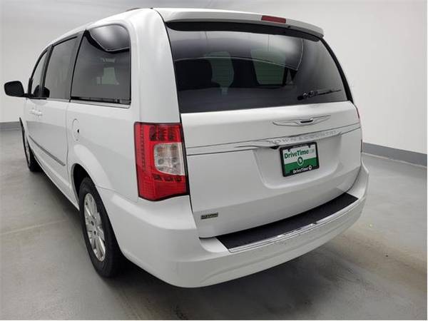 2014 Chrysler Town and Country Touring - mini-van for sale in Lombard, IL – photo 5