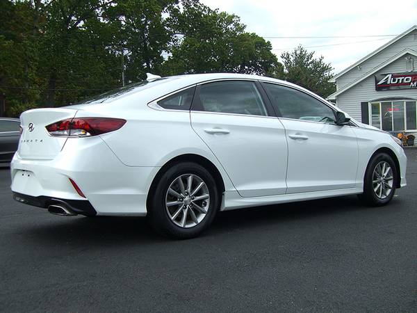 ► 2018 HYUNDAI SONATA SE - ONLY 31k MILES & REMAINING FACTORY WARRANTY for sale in Feeding Hills, CT – photo 5