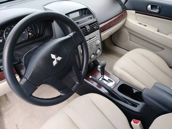2010 Mitsubishi Galant. Mint condition for sale in SAINT PETERSBURG, FL – photo 9
