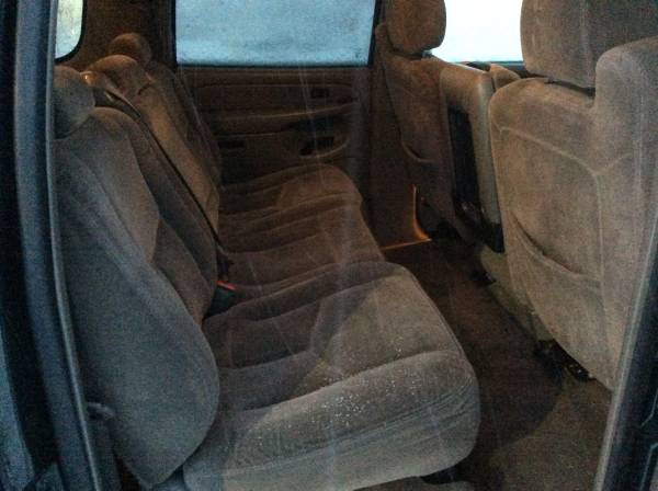 2004 Chevy Suburban LS 4WD Seats 8 - - by dealer for sale in Idaho Falls, ID – photo 16