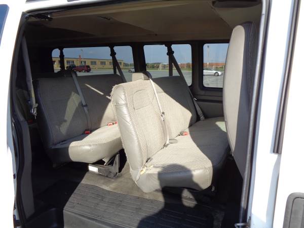 2011 CHEVROLET EXPRESS 15-PASSENGER 3500, EXTENDED! W/ ONLY 66K MILES! for sale in PALMYRA, DE – photo 22