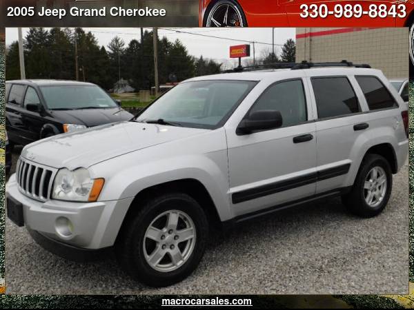 2005 Jeep Grand Cherokee Laredo 4dr 4WD SUV with - cars & trucks -... for sale in Akron, OH – photo 3