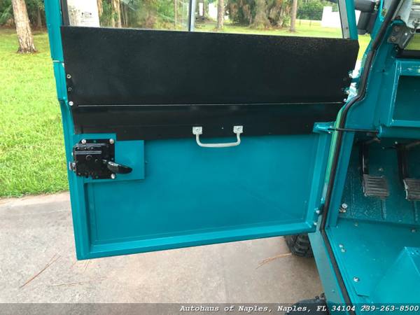 1965 Land Rover Defender Series IIA 109" Station Wagon! Rare North -... for sale in Naples, FL – photo 9