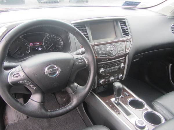 2014 Nissan Pathfinder SL 4x4 LOADED! WARRANTY! Third Row! for sale in Cadillac, MI – photo 13