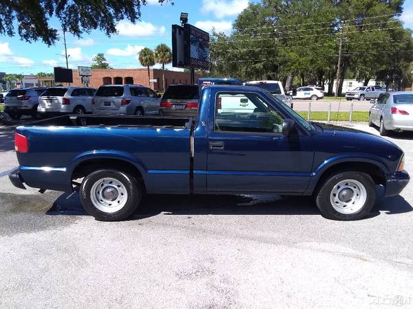2003 GMC Sonoma SL Pickup - cars & trucks - by dealer - vehicle... for sale in DUNNELLON, FL – photo 2