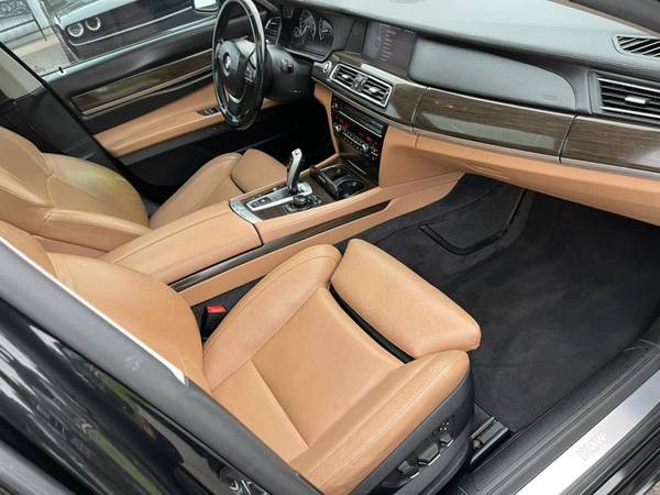 Wow! A 2009 BMW 7 Series with 139, 292 Miles-Hartford for sale in South Windsor, CT – photo 13
