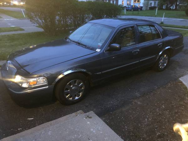 2008 mercury grand marquis best offer for sale in Rochester , NY