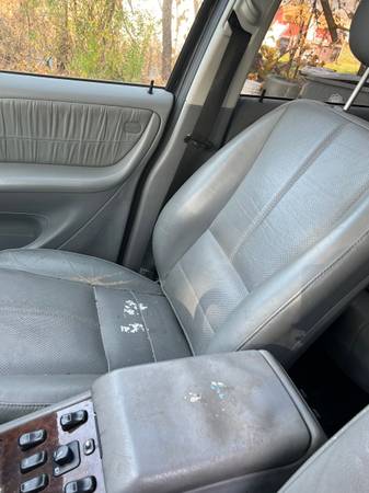 2000 ML320; not drivable for sale in Plainville, CT – photo 6