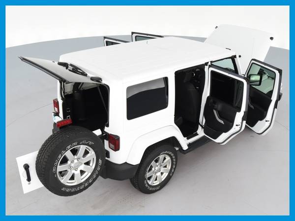 2016 Jeep Wrangler Unlimited Sahara Sport Utility 4D suv White for sale in Lynchburg, VA – photo 19