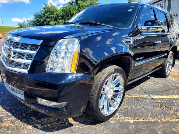 2011 Cadillac Escalade AWD 4dr Platinum Edition - - by for sale in Gladstone, MO – photo 3
