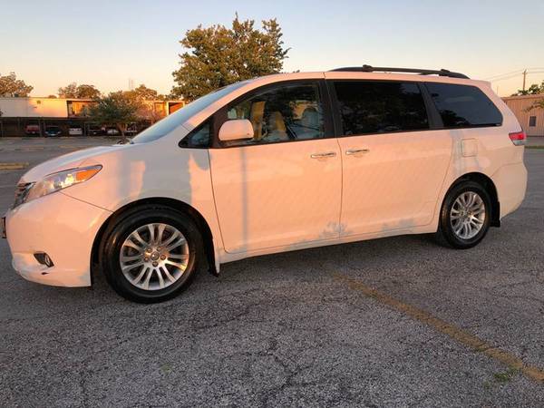 *TOYOTA* *SIENNA* *XLE*--2013-- EVERYONE APPROVED!! CLEAN TITLE for sale in Houston, TX – photo 4