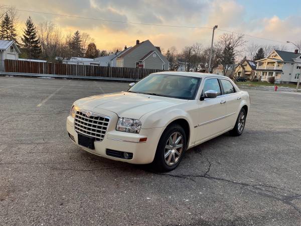 2010 Chrysler 300 - Fully Loaded for sale in Bedford, OH – photo 3