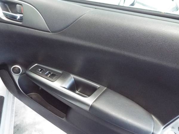 2011 Subaru Impreza 2 5i 5-door - - by dealer for sale in Wyncote, DE – photo 21