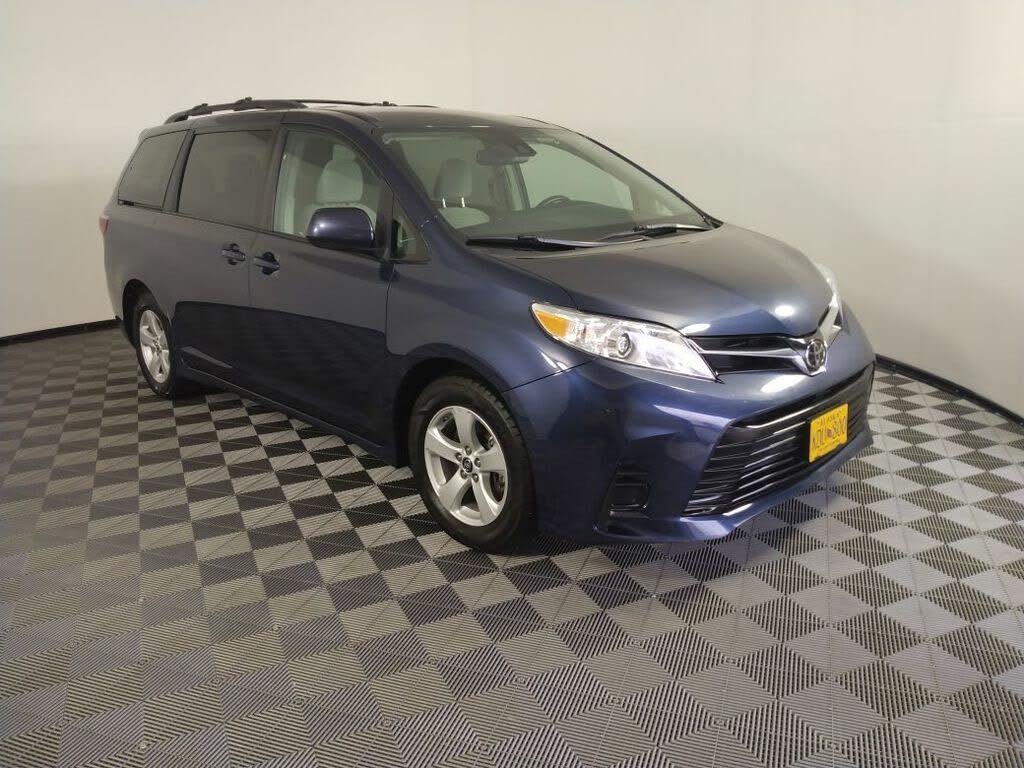 2019 Toyota Sienna LE 8-Passenger FWD for sale in Anchorage, AK – photo 2