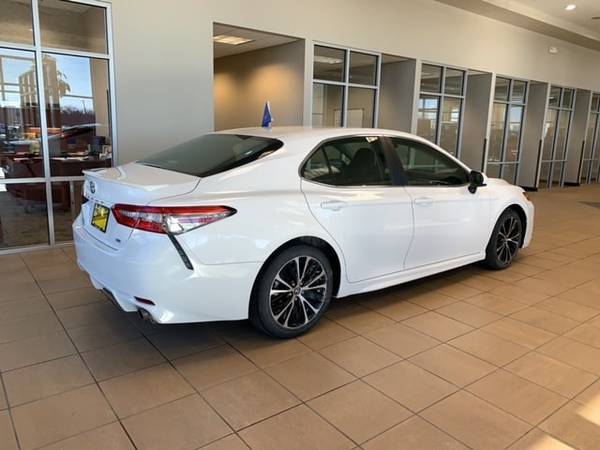 2018 Toyota Camry SE - - by dealer - vehicle for sale in Boone, IA – photo 6