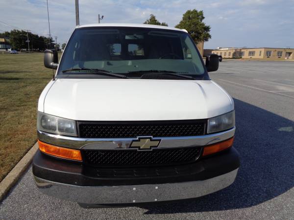 2011 CHEVROLET EXPRESS 15-PASSENGER 3500, EXTENDED! W/ ONLY 66K MILES! for sale in PALMYRA, DE – photo 3