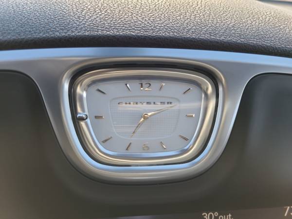 2021 Chrysler 300 3 6L V6 AWD - - by dealer - vehicle for sale in redford, MI – photo 17
