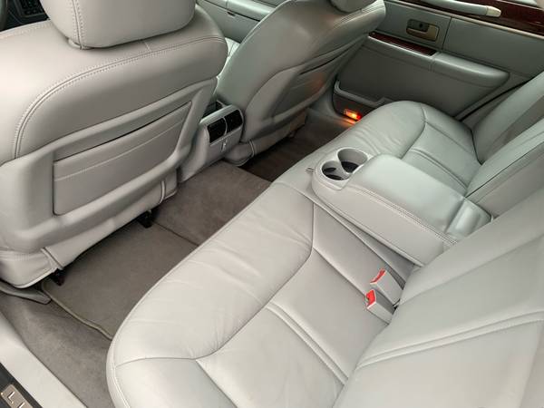 2004 LINCOLN TOWN CAR ULTIMATE - - by dealer for sale in West Haven, CT – photo 18