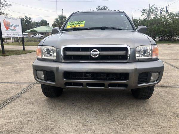 2004 Nissan Pathfinder LE Platinum - THE TRUCK BARN for sale in Ocala, FL – photo 2