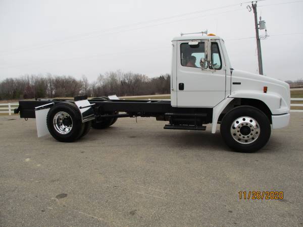 2000 Freightliner FL70 Cab&Chassis 8.3 Cummins 1 Owner Low Miles -... for sale in Jordan, MN – photo 5