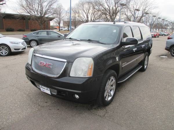 2011 GMC Yukon XL Denali AWD - - by dealer - vehicle for sale in Sioux City, IA