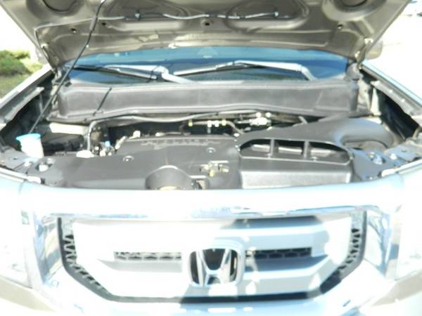 2011 Honda Pilot Touring DVD & Navigation Leather sunroof 124k miles... for sale in Marietta, GA – photo 23