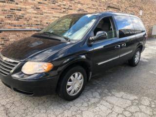 2006 CHRYSLER TOWN&COUNTRY for sale in South Holland, IL