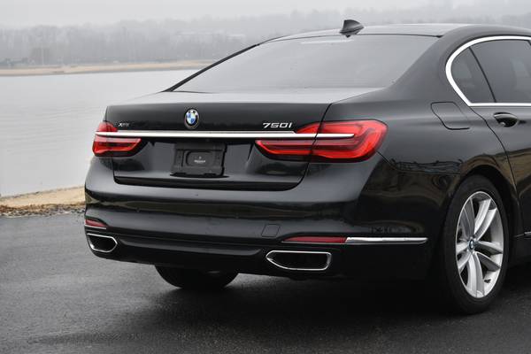 2018 BMW 750i xDrive - - by dealer - vehicle for sale in Great Neck, NY – photo 13