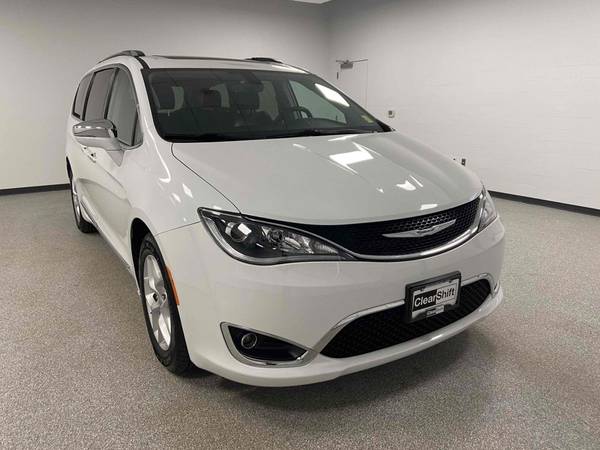 2020 Chrysler Pacifica Limited - - by dealer - vehicle for sale in Highlands Ranch, CO – photo 3