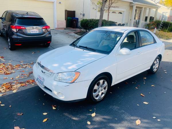 !! 2006 Kia Spectra , 124k , 5 speed manual, Gas Saver , clean title... for sale in Rodeo, CA – photo 2