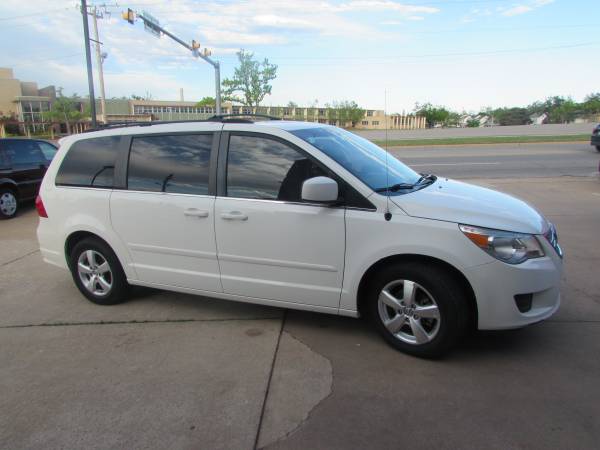 2009 VOLKSWAGEN ROUTAN - - by dealer - vehicle for sale in Oklahoma City, OK – photo 2