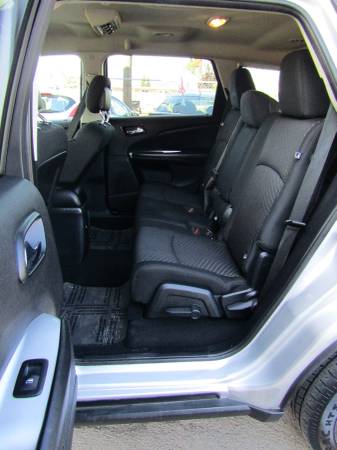 2012 DODGE JOURNEY SXT* 3-RD ROW * AWD * FINANCING FOR ALL @ HYLAND👍 for sale in Springfield, OR – photo 6