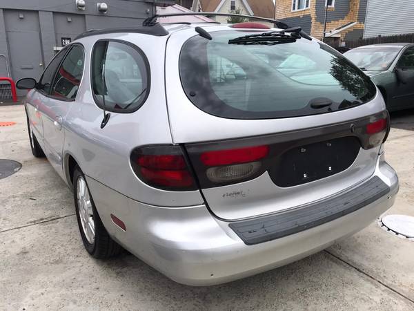 2005 Ford Taurus SE COMFORT 109K miles for sale in Everett, MA – photo 3