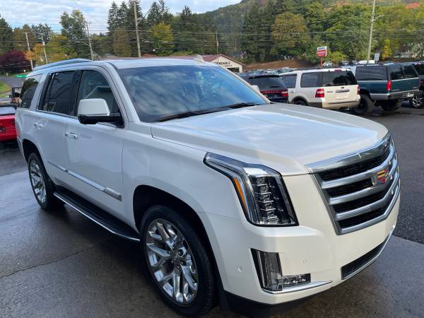 2017 Cadillac Escalade Luxury 4WD - Only 65k Miles - Clean Southern for sale in binghamton, NY – photo 3