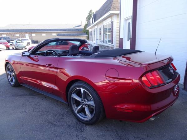 2015 Ford Mustang Convertible for sale in Waterloo, IA – photo 7