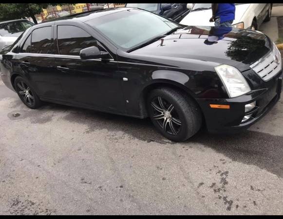 🚨Adult driven 2006 STS4 Cadillac V8 fully loaded 🚨NO Lights on dash‼️ for sale in Naperville, IL – photo 3