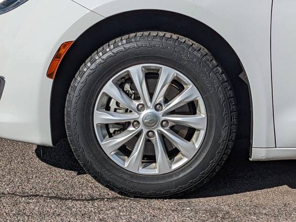 2018 Chrysler Pacifica Touring L SKU: JR119077 Mini-Van - cars & for sale in Colorado Springs, CO – photo 23