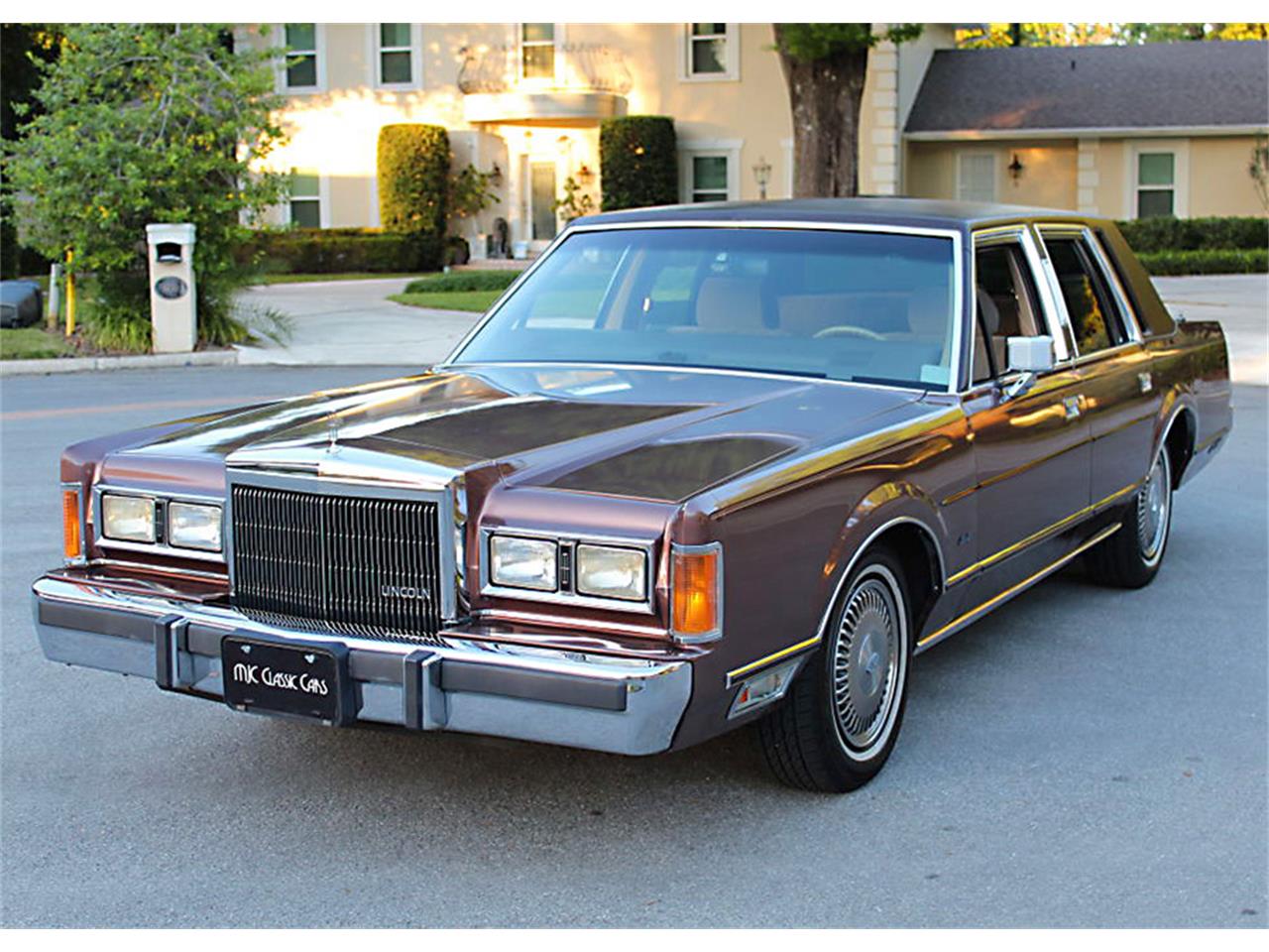 Lincoln Town car