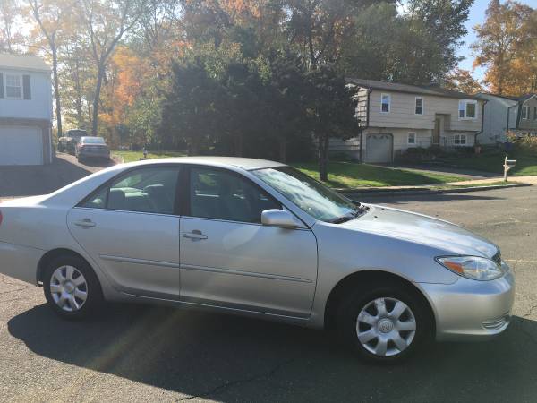 Toyota camry le .. low miles .. 1 OWNER .. runs like NEW - cars &... for sale in West Hartford, CT – photo 4
