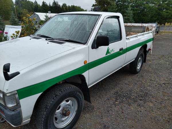 1995 Diesel Nissan 4WD with liftgate! for sale in Mount Hood Parkdale, OR – photo 2
