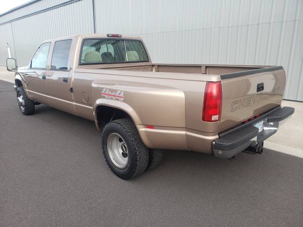 Chevrolet 1 Ton 4x4 Crew Cab Dually Very Low Miles - cars & trucks -... for sale in Bend, OR – photo 6