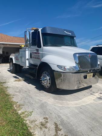 Wrecker Medium for sale in Fort Myers, FL – photo 3