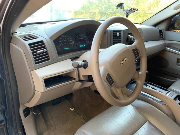 2006 Jeep Grand Cherokee Laredo, Lifted, Leather, Clean Title, NICE for sale in Houston, TX – photo 11