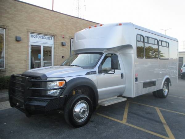 2012 Ford Super Duty F-550 4WD 15-Passenger Turbo Diesel Bus 4X4 F550 for sale in Highland Park, IL – photo 4