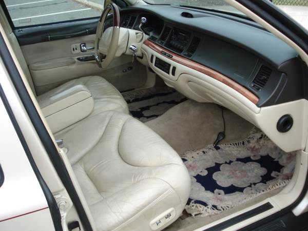 █ 1996 LINCOLN TOWN CAR CARTIER EDITION █ for sale in Weston, MA – photo 3