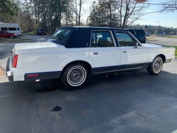 1989 Lincoln town car for sale in Newburyport, MA – photo 3