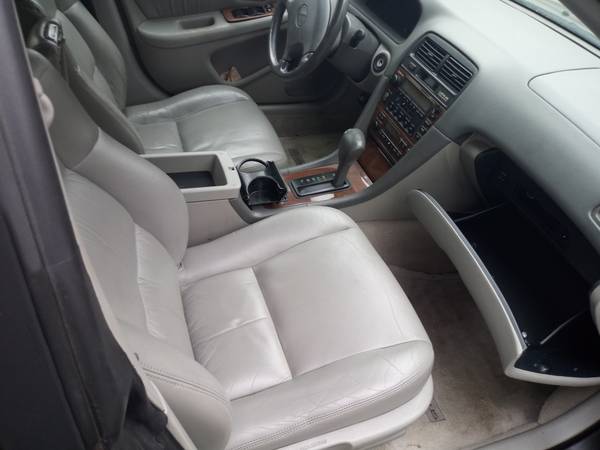 2000 lexus es300.....800 800 800 firm today only for sale in New Haven, CT – photo 2