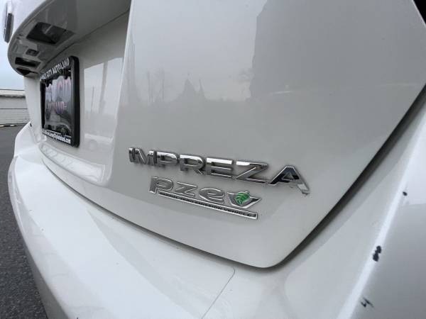 2015 Subaru Impreza Wagon 2 0i wagon Crystal White Pearl - cars & for sale in Jersey City, NJ – photo 14